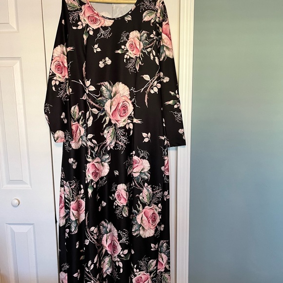Beautiful Floral maxi dress size 1x - Picture 1 of 4